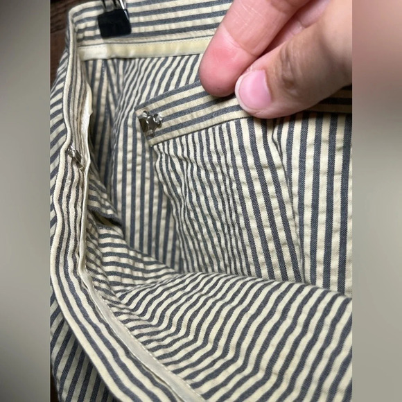 🌻 Isaac Mizrahi 90s Seersucker Pencil Skirt Buttoned Side Closure size 8 vintage - Picture 4 of 7